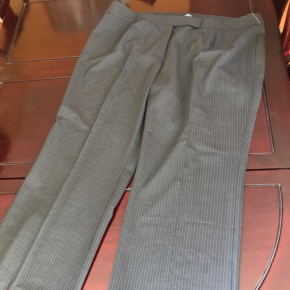 Tahari 24W wide leg work pants brand new